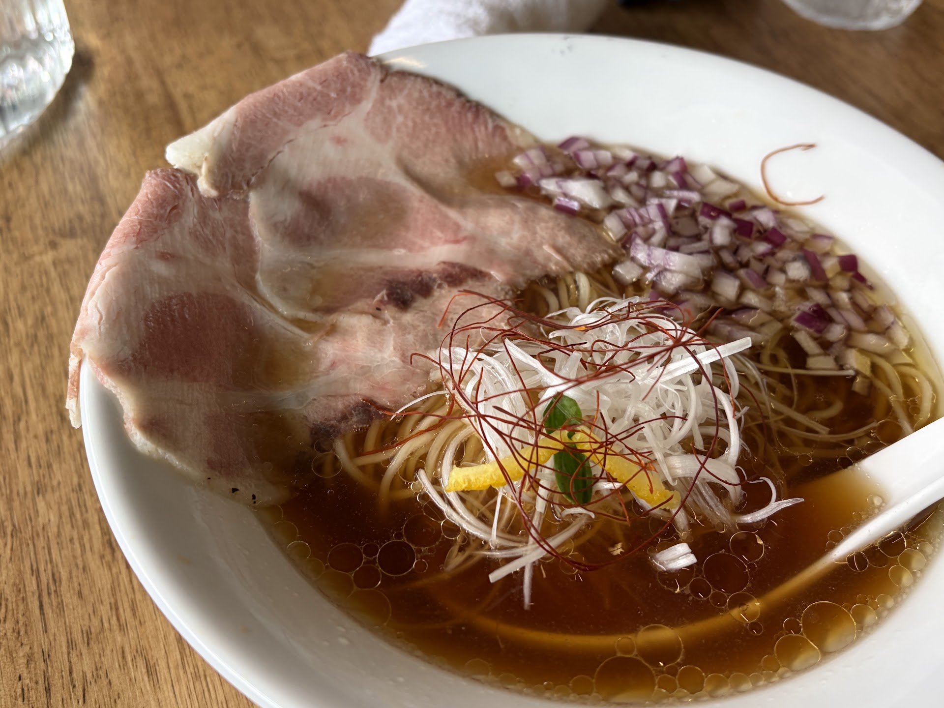 MENLABOの淡麗鶏醤油そば