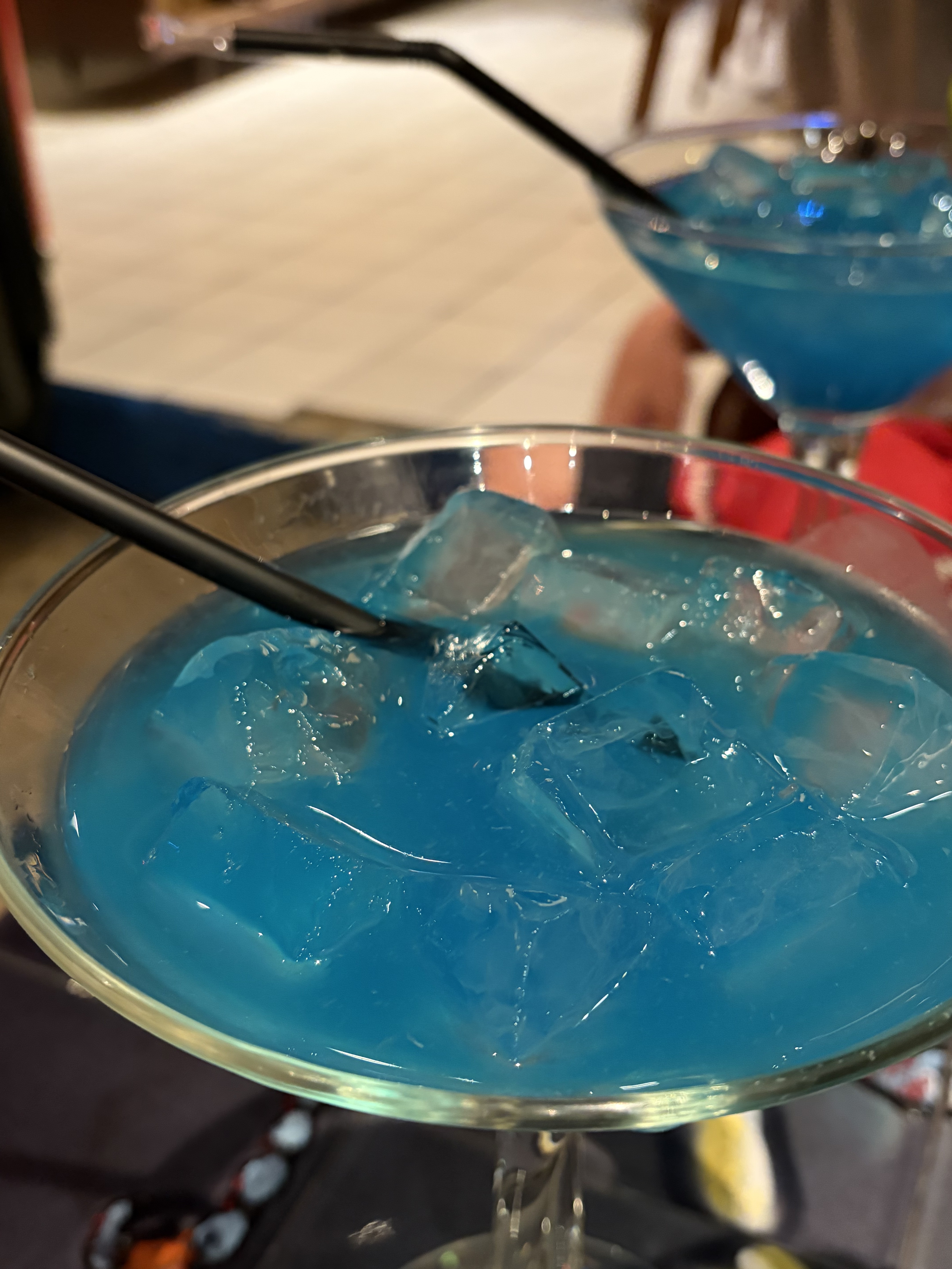 TUBAで飲んだ青いカクテル